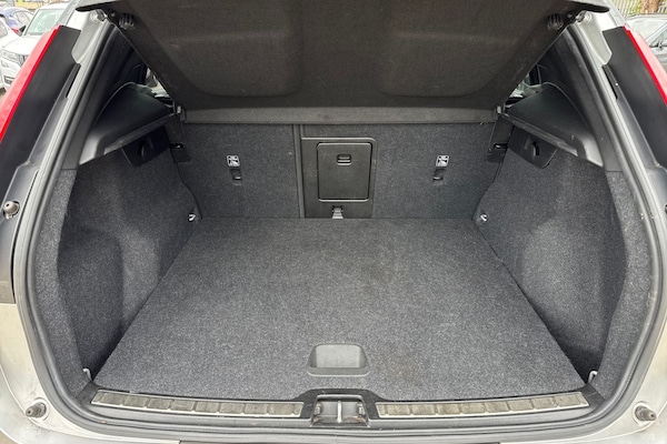 Used Volvo XC40 2019 for sale - 76236767: Photo 15