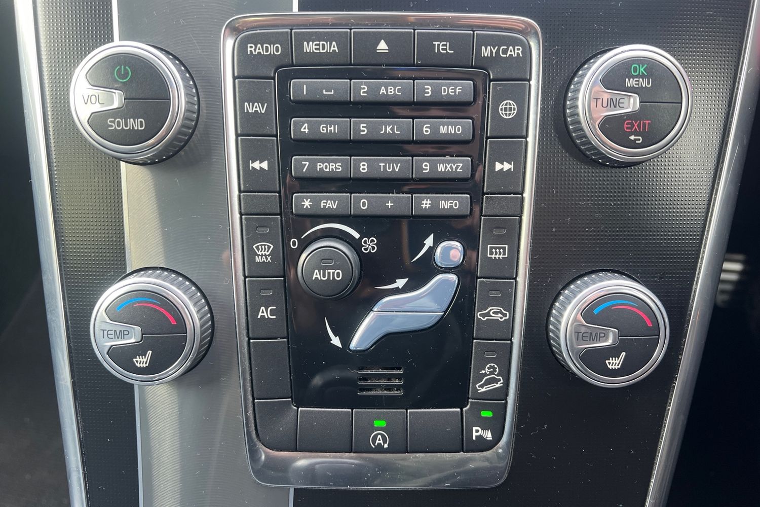 Used Volvo XC60 2017 for sale - 77527779: Photo 11