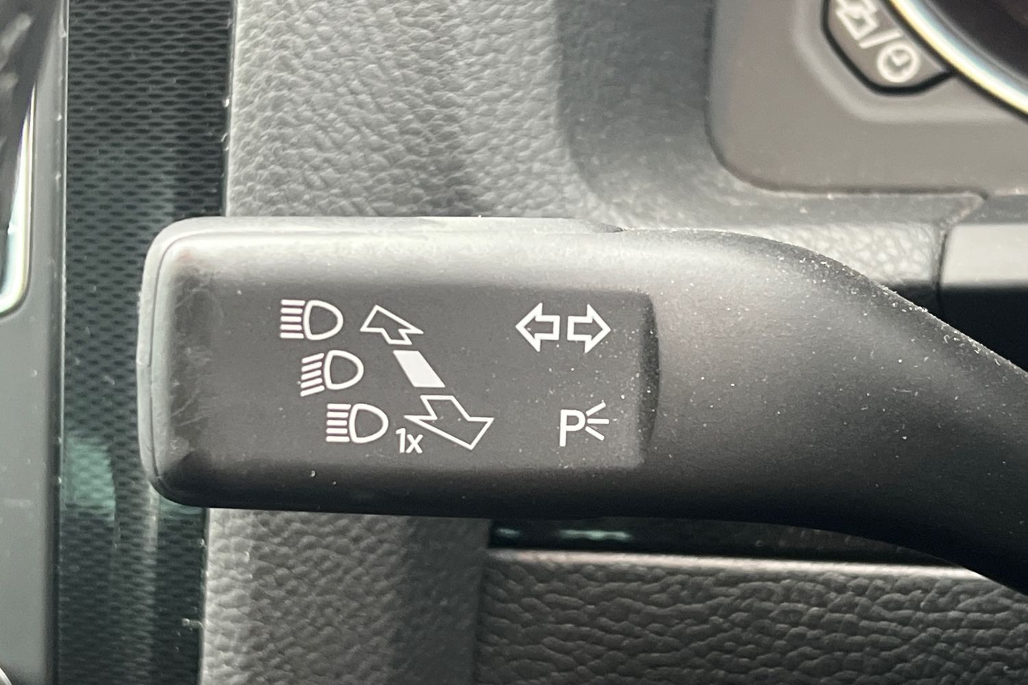 Used Volkswagen Scirocco 2017 for sale - 76929277: Photo 16