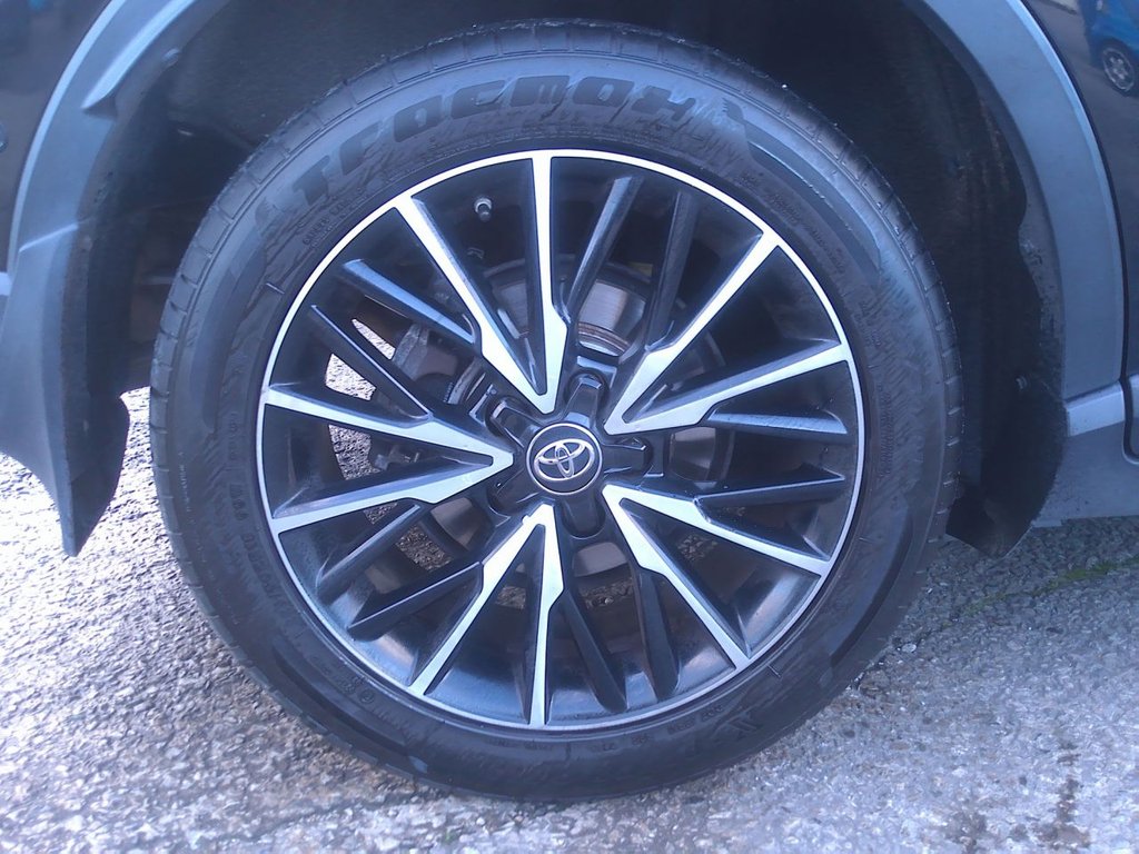 Used Toyota C-HR 2018 for sale - 76627147: Photo 11