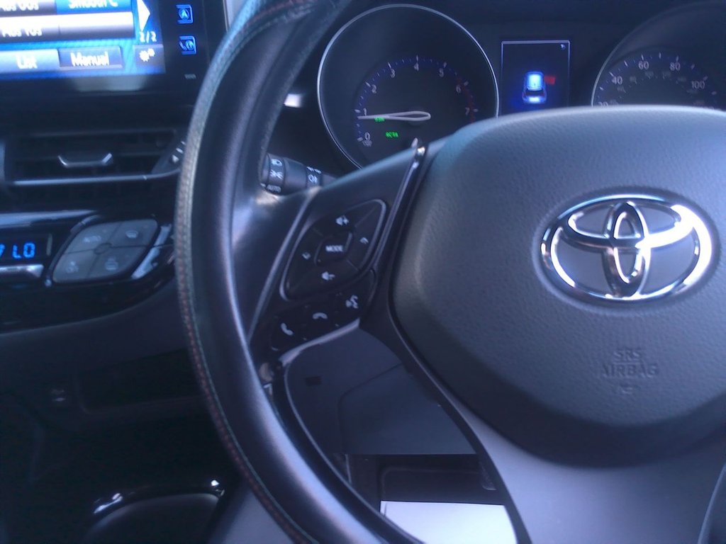 Used Toyota C-HR 2018 for sale - 76627147: Photo 19