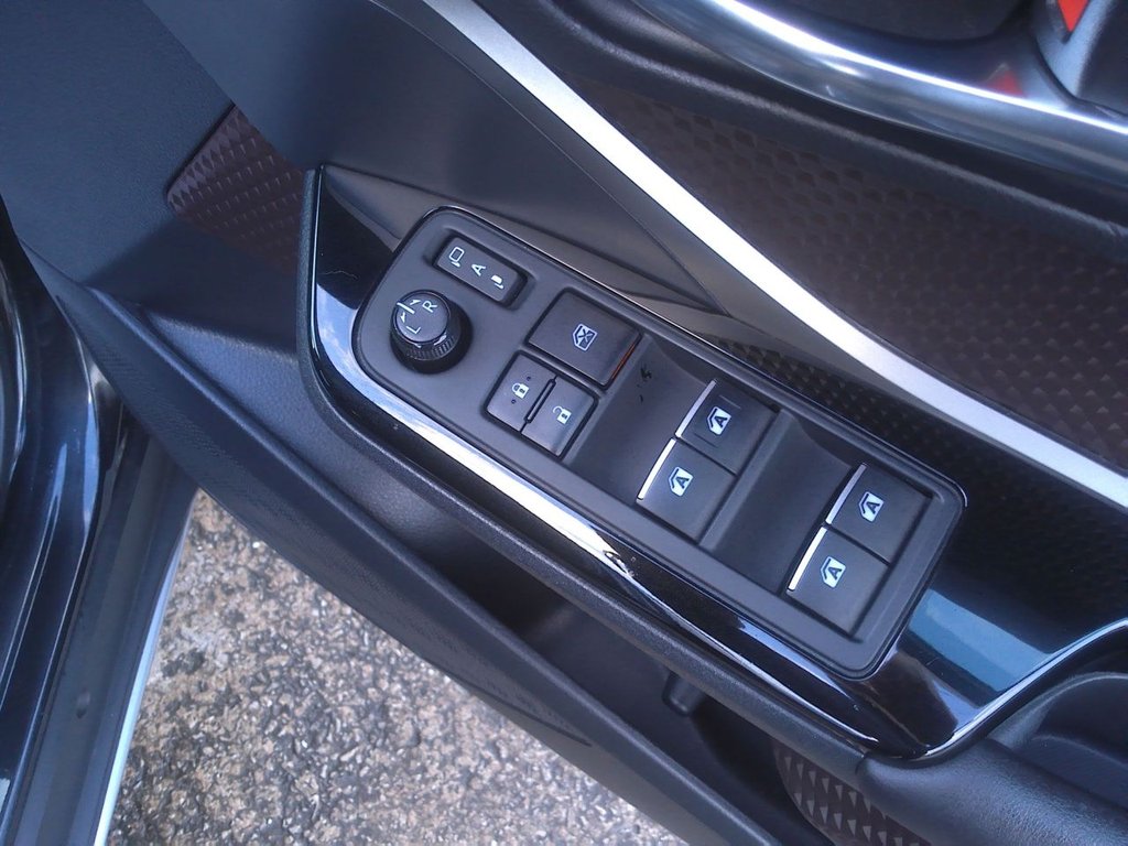 Used Toyota C-HR 2018 for sale - 76627147: Photo 23