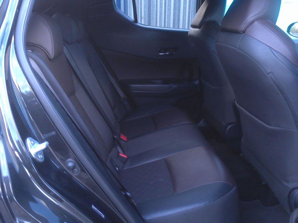 Used Toyota C-HR 2018 for sale - 76627147: Photo 27