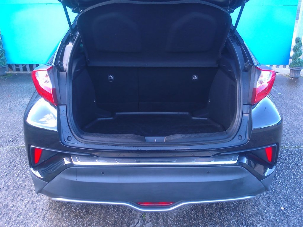 Used Toyota C-HR 2018 for sale - 76627147: Photo 9