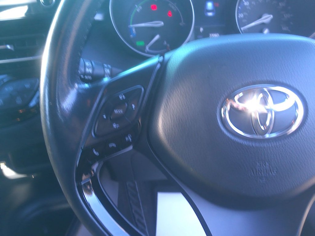 Used Toyota C-HR 2022 for sale - 76768459: Photo 12