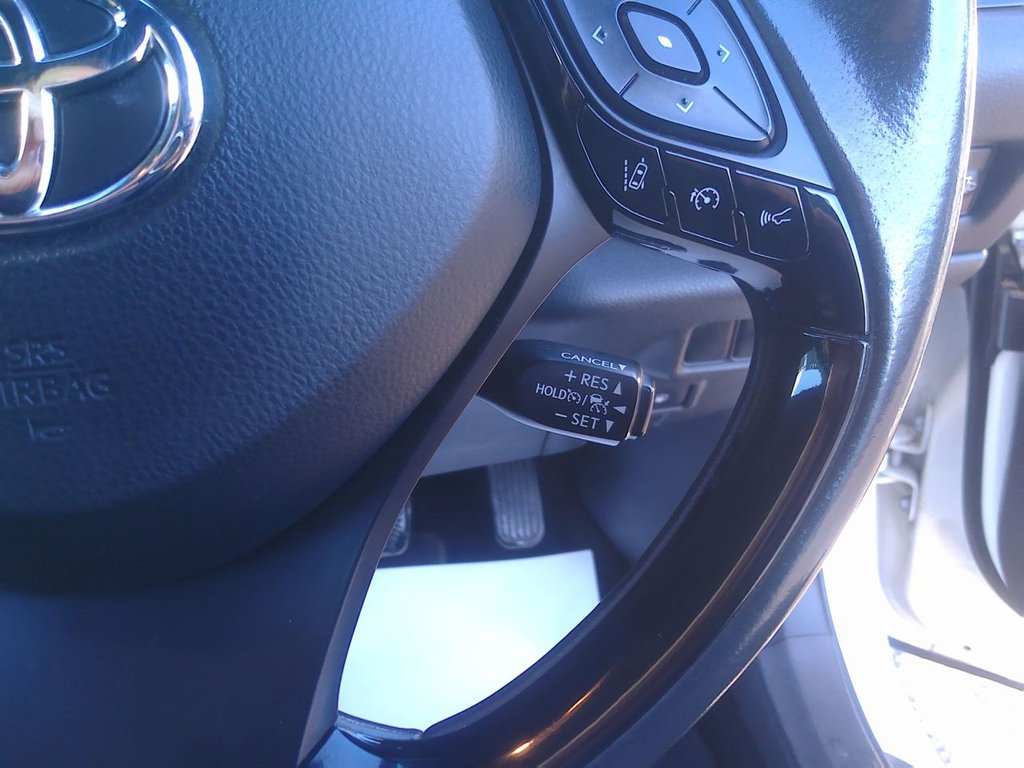 Used Toyota C-HR 2022 for sale - 76768459: Photo 14