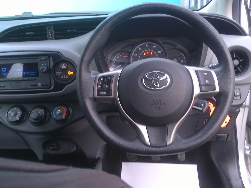 Used Toyota Yaris 2018 for sale - 76647709: Photo 13