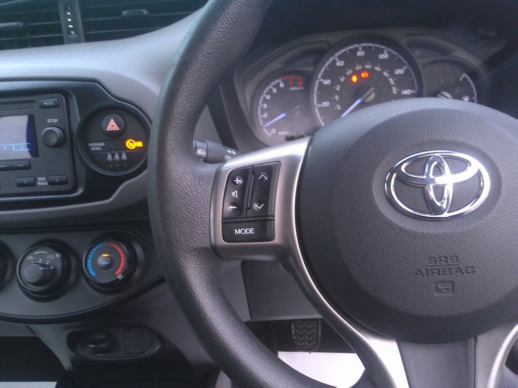 Used Toyota Yaris 2018 for sale - 76647709: Photo 14