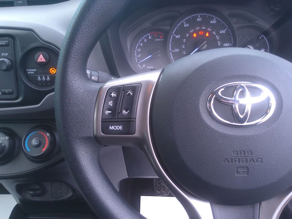 Used Toyota Yaris 2018 for sale - 76627137: Photo 12