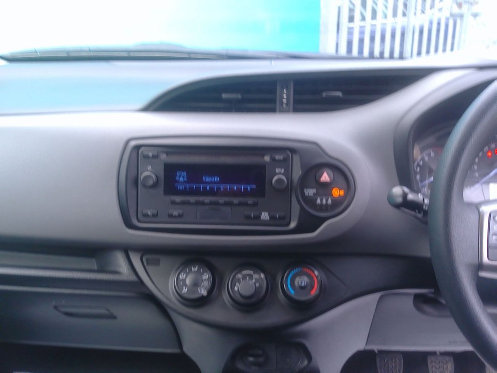 Used Toyota Yaris 2018 for sale - 76627137: Photo 15