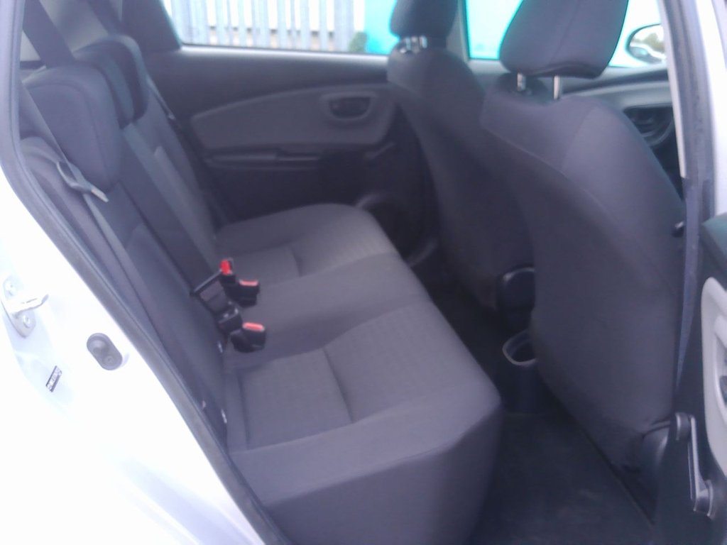 Used Toyota Yaris 2018 for sale - 76627137: Photo 18