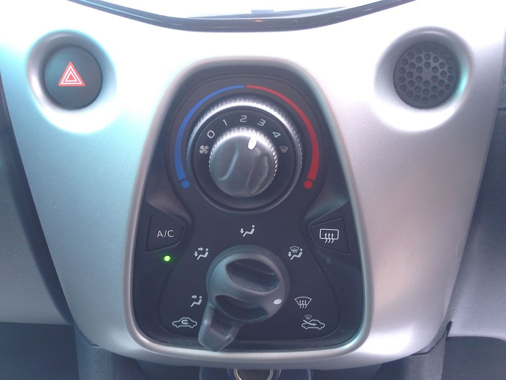 Used Peugeot 108 2016 for sale - 76627126: Photo 13