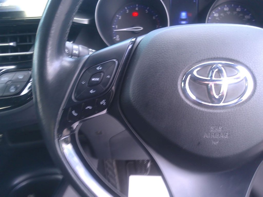 Used Toyota C-HR 2019 for sale - 76627120: Photo 17