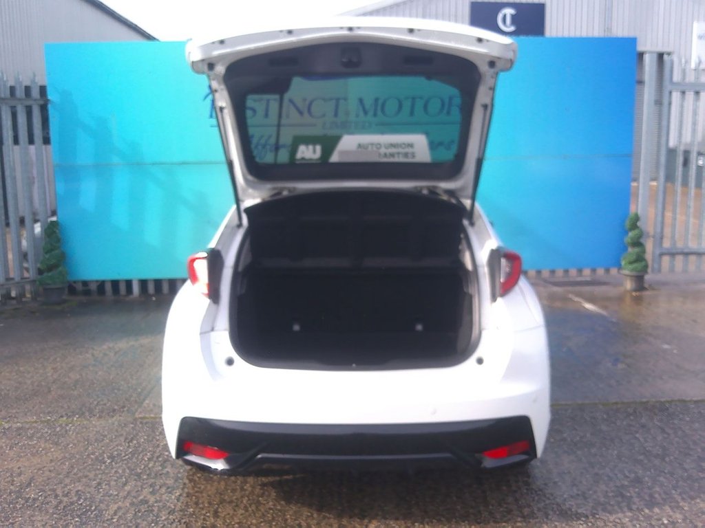 Used Honda Civic 2016 for sale - 76627125: Photo 23