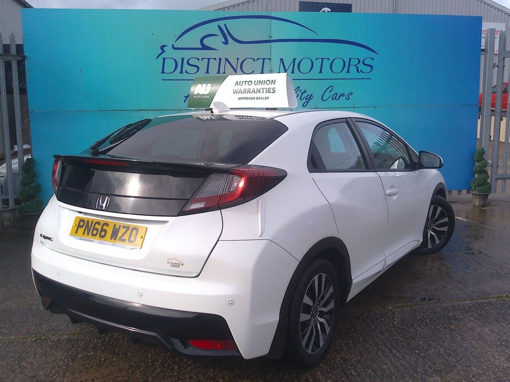 Used Honda Civic 2016 for sale - 76627125: Photo 4