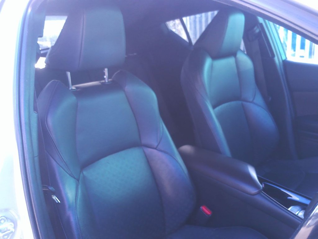 Used Toyota C-HR 2018 for sale - 76627154: Photo 28