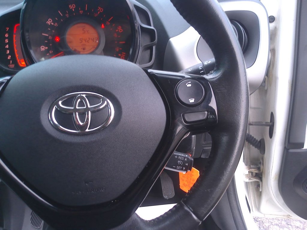 Used Toyota AYGO 2015 for sale - 76654761: Photo 11