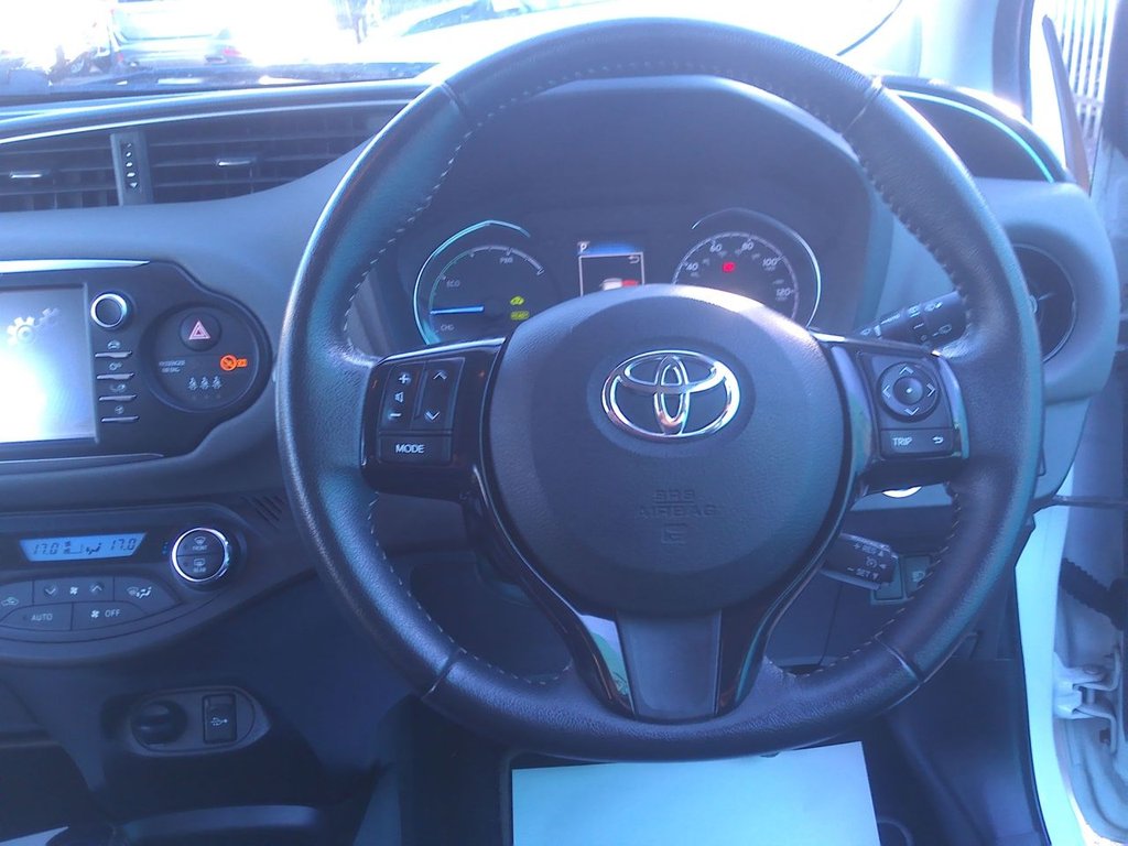 Used Toyota Yaris 2017 for sale - 76711018: Photo 10