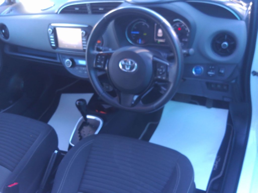 Used Toyota Yaris 2017 for sale - 76711018: Photo 13