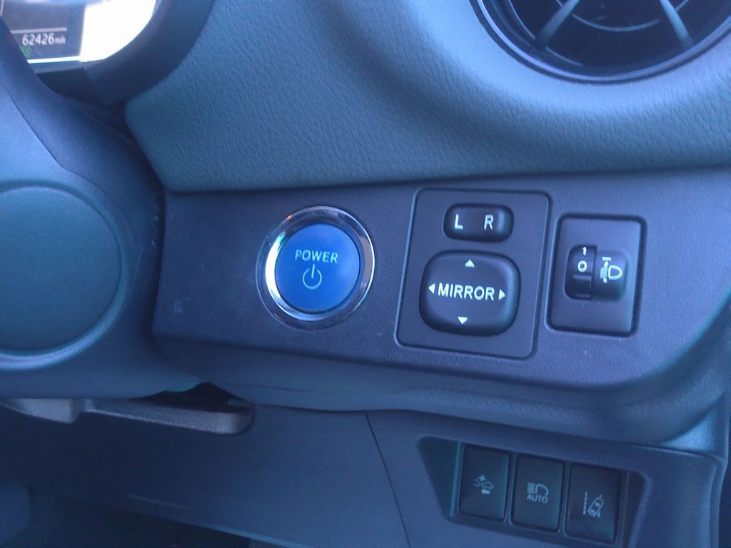 Used Toyota Yaris 2017 for sale - 76711018: Photo 17