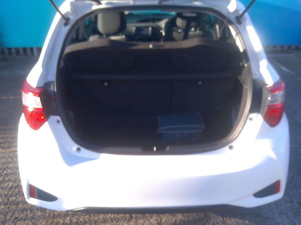 Used Toyota Yaris 2017 for sale - 76711018: Photo 23