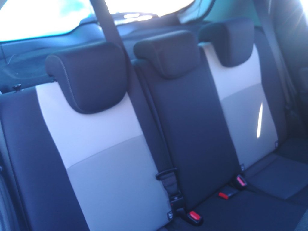 Used Toyota Yaris 2017 for sale - 76711018: Photo 24