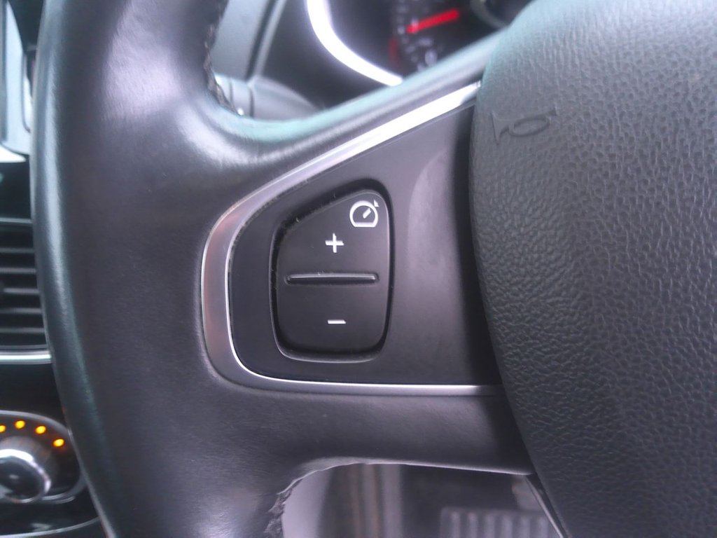 Used Renault Clio 2019 for sale - 76627117: Photo 12