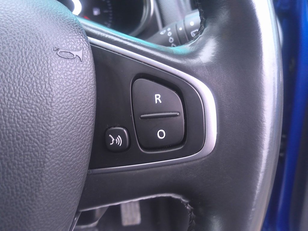 Used Renault Clio 2019 for sale - 76627117: Photo 13