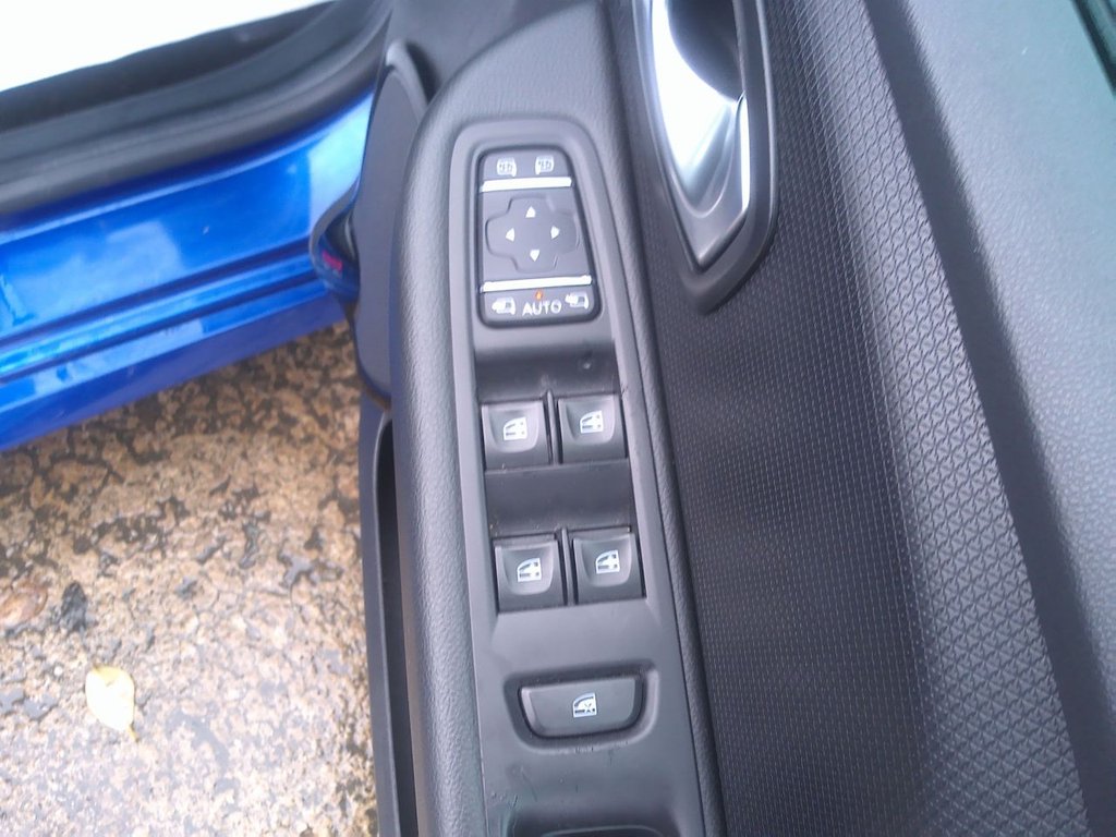 Used Renault Clio 2019 for sale - 76627117: Photo 21