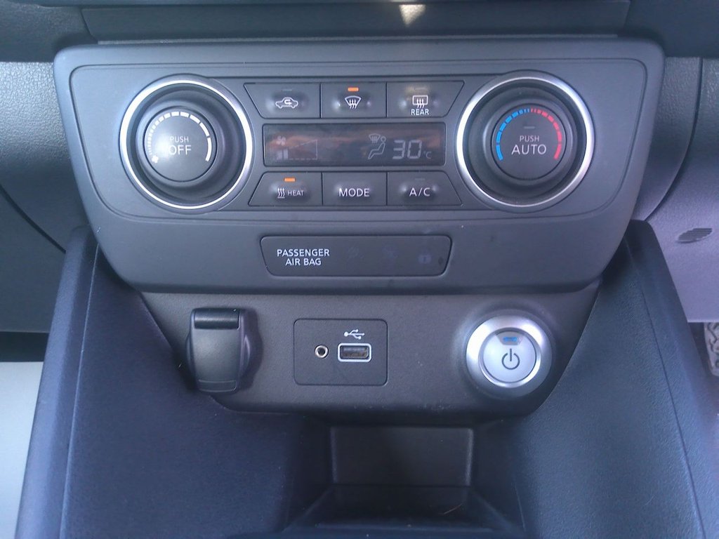 Used Nissan Leaf 2021 for sale - 76950387: Photo 17