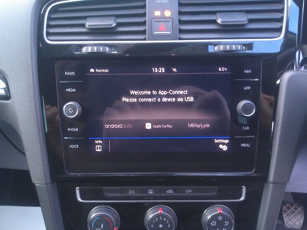 Used Volkswagen Golf 2017 for sale - 77211956: Photo 20