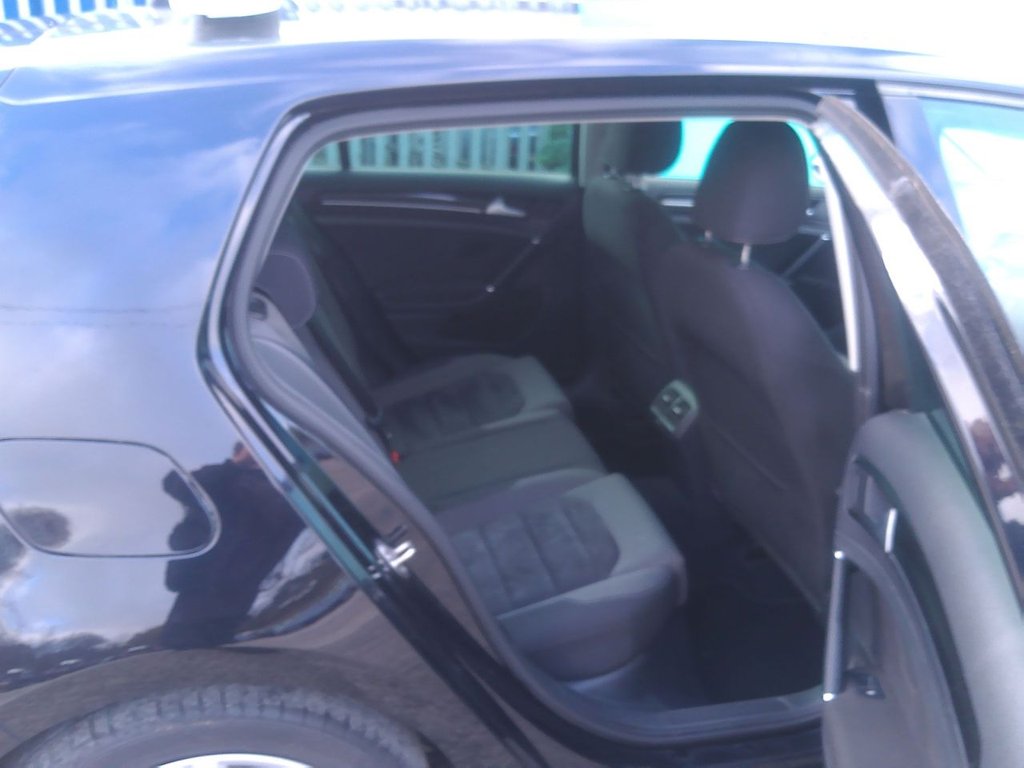 Used Volkswagen Golf 2017 for sale - 77211956: Photo 27