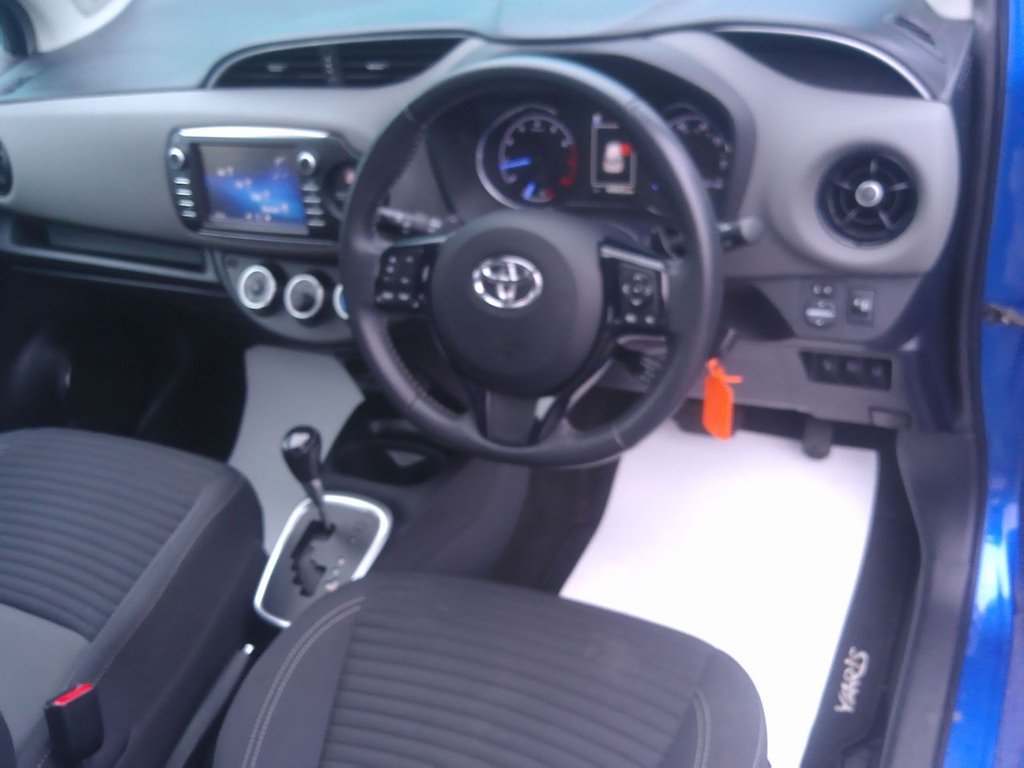 Used Toyota Yaris 2017 for sale - 76710960: Photo 10