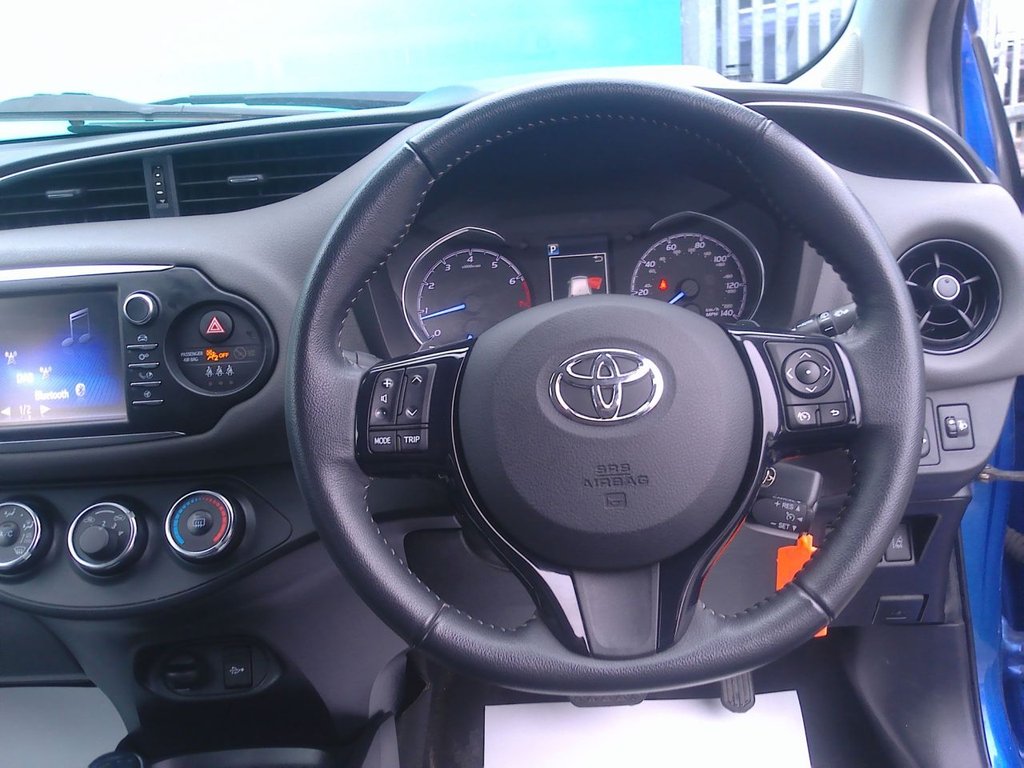 Used Toyota Yaris 2017 for sale - 76710960: Photo 13