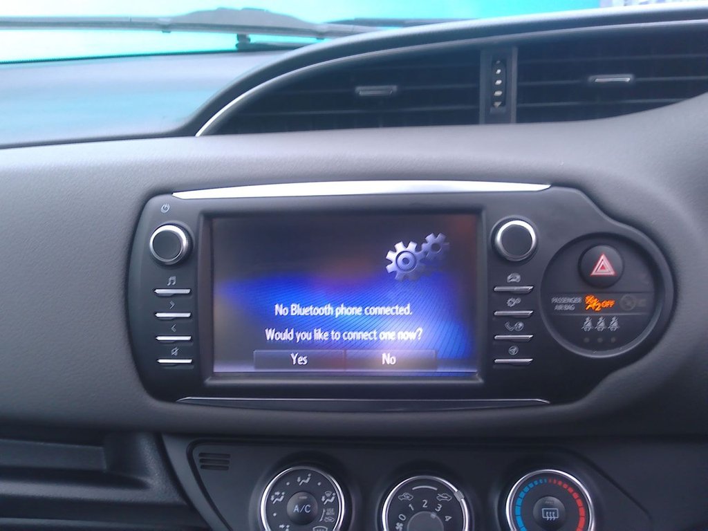 Used Toyota Yaris 2017 for sale - 76710960: Photo 19