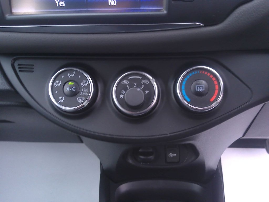 Used Toyota Yaris 2017 for sale - 76710960: Photo 21