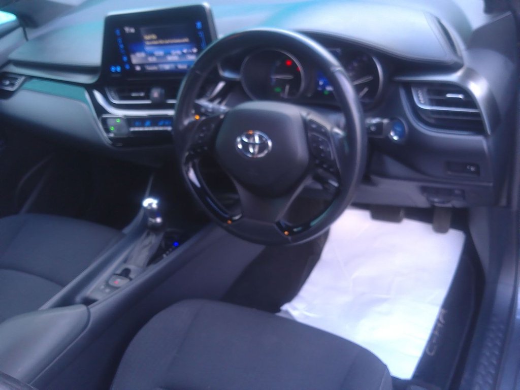 Used Toyota C-HR 2018 for sale - 76962781: Photo 11
