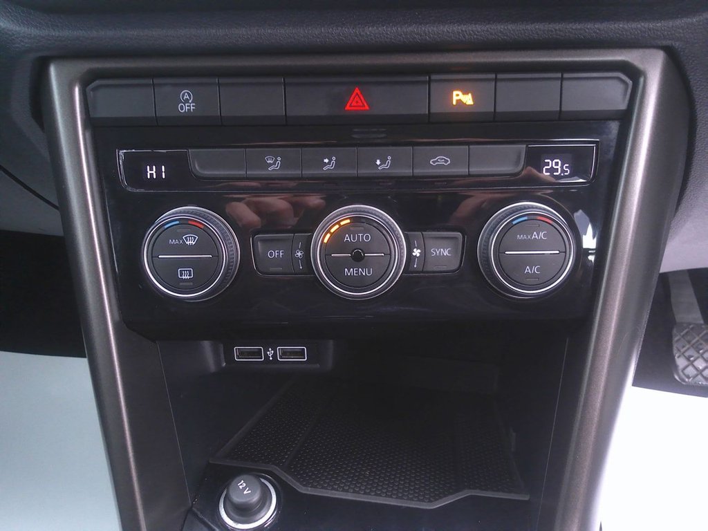 Used Volkswagen T-Roc 2018 for sale - 77636758: Photo 21