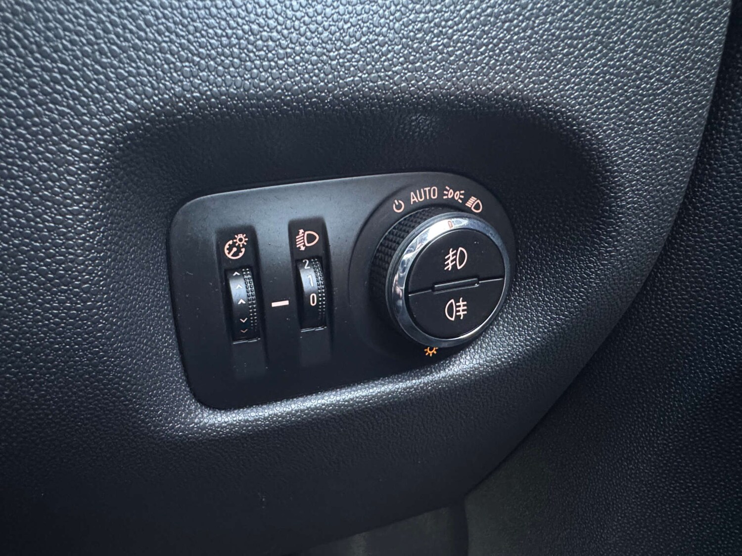 Used Vauxhall Corsa 2010 for sale - 77821619: Photo 19