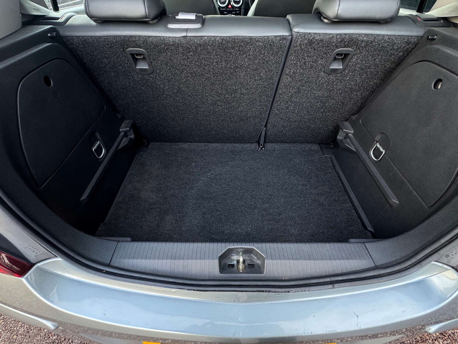 Used Vauxhall Corsa 2010 for sale - 77821619: Photo 38