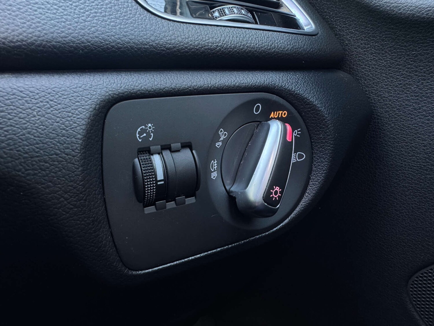 Used Audi Q3 2015 for sale - 77790757: Photo 25