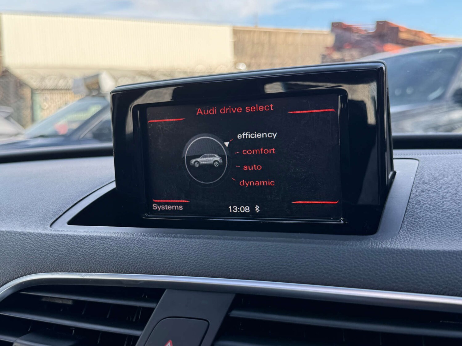 Used Audi Q3 2015 for sale - 77790757: Photo 32