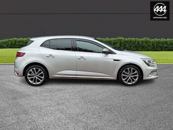 Used Renault Megane 2017 for sale - 78315936: Photo
