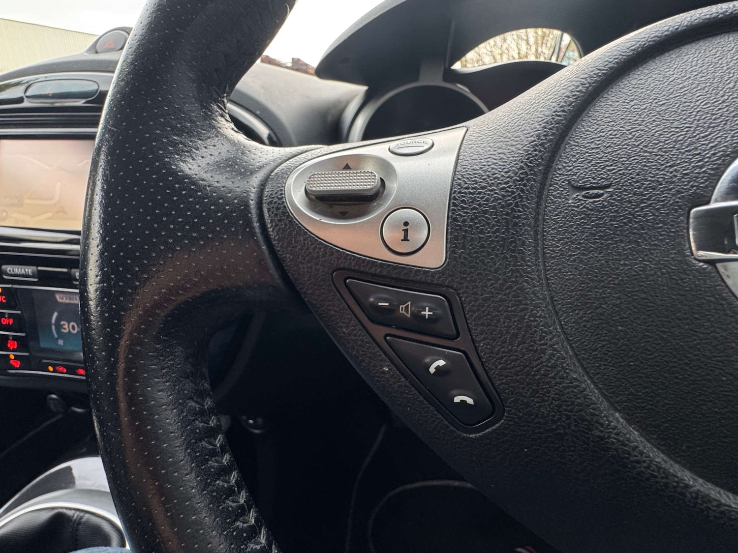 Used Nissan Juke 2014 for sale - 77394885: Photo 18