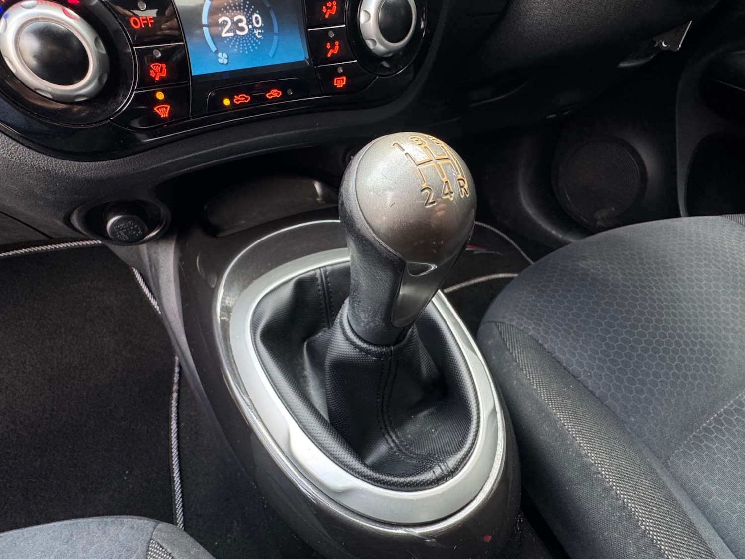 Used Nissan Juke 2014 for sale - 77394885: Photo 42