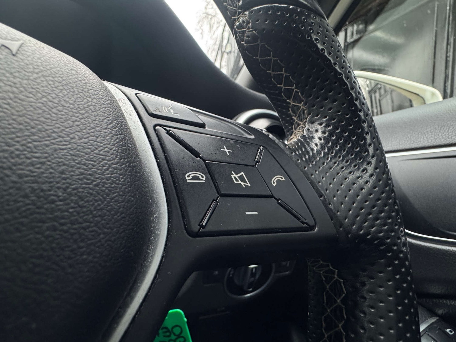 Used Mercedes-Benz A-Class 2015 for sale - 77380690: Photo 27