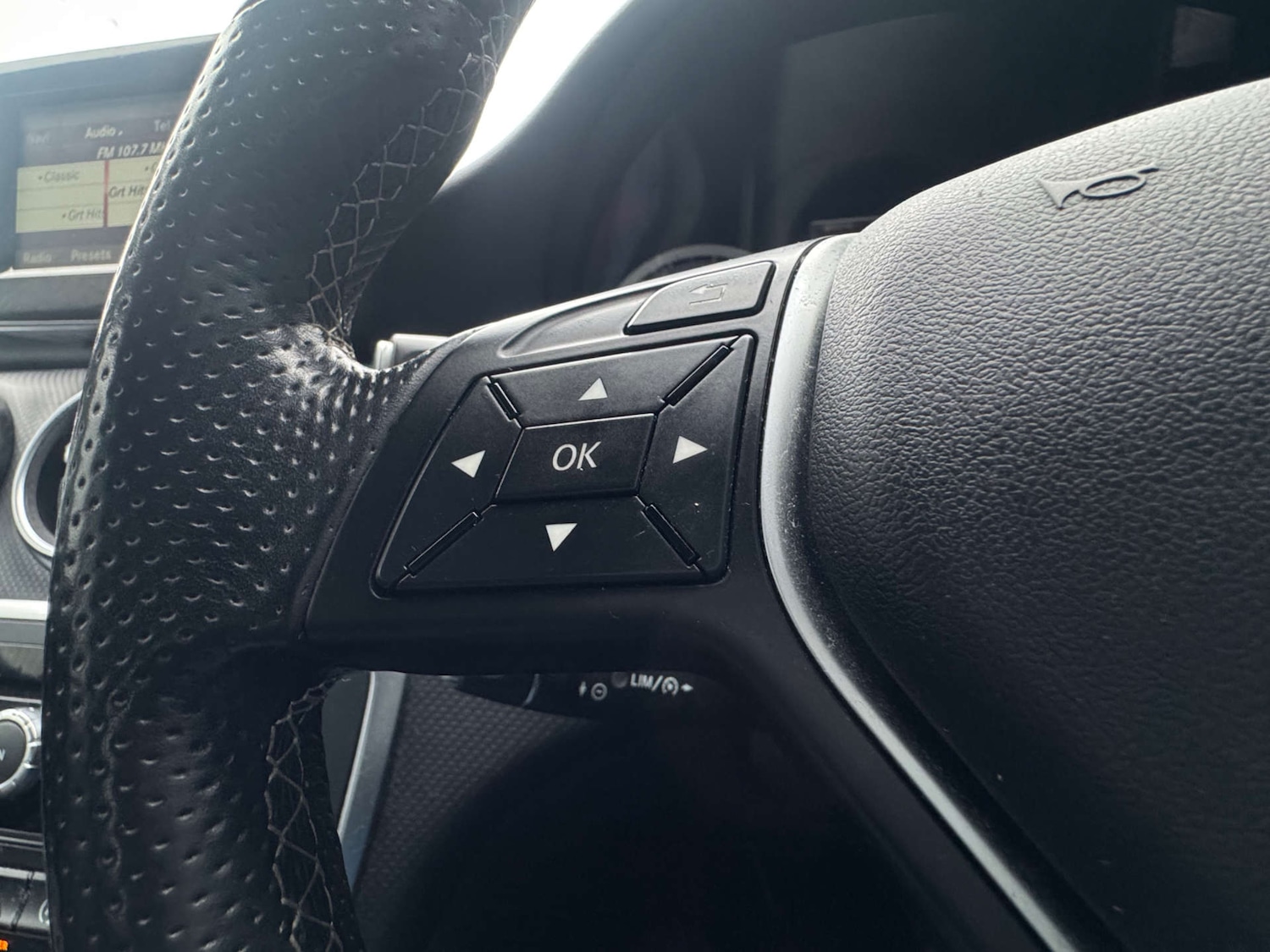 Used Mercedes-Benz A-Class 2015 for sale - 77380690: Photo 28