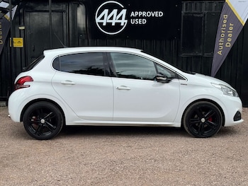 Used Peugeot 208 2016 for sale - 79421990: Photo