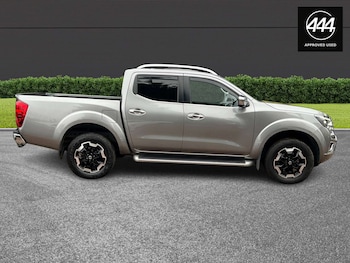 Used Nissan Navara 2019 for sale - 77152823: Photo