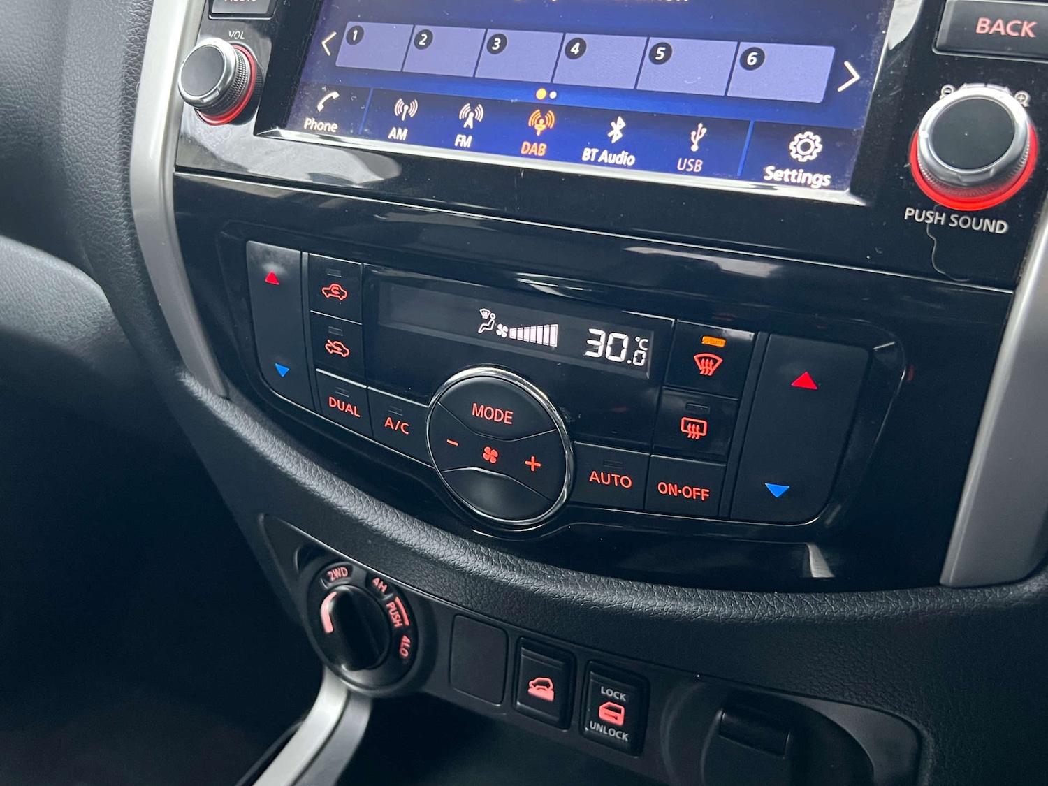 Used Nissan Navara 2019 for sale - 77152823: Photo 38